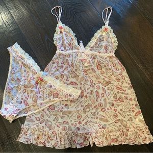 NWT Moschino Silk Lingerie Set Beauty Print